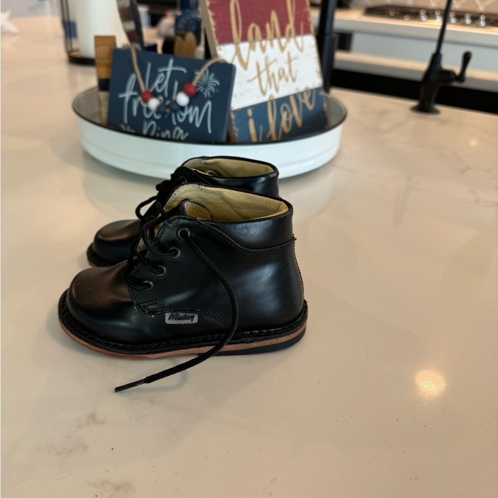 Mickey Calzado boots size 7c